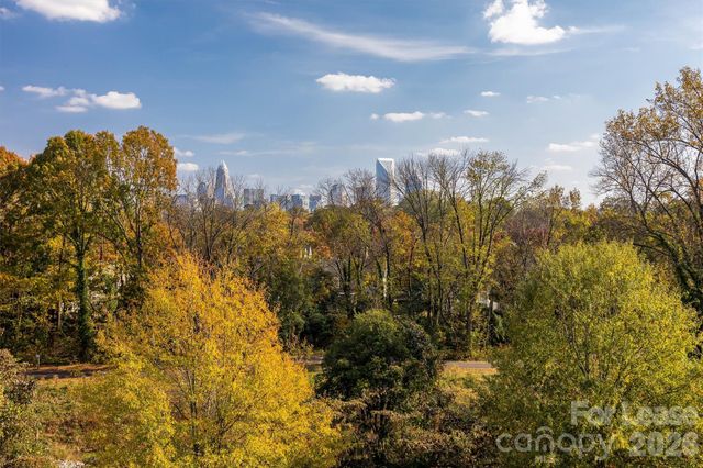 2319 Wesley Village Road, Charlotte, NC 28208