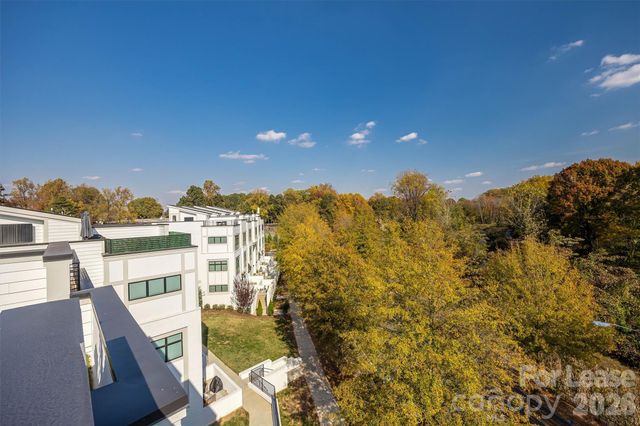 2319 Wesley Village Road, Charlotte, NC 28208