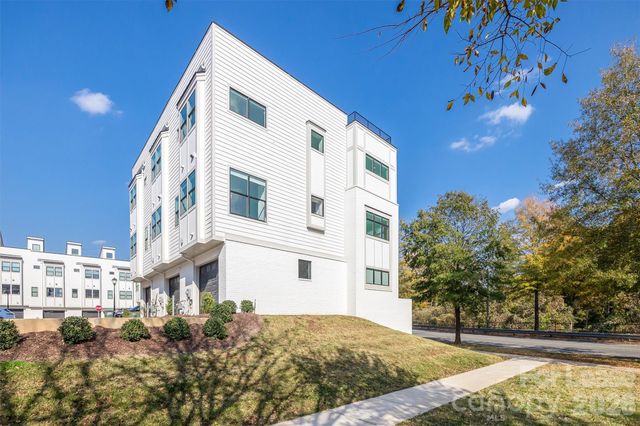 2319 Wesley Village Road, Charlotte, NC 28208