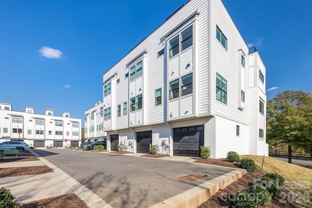 2319 Wesley Village Road, Charlotte, NC 28208