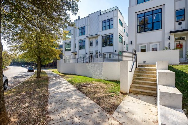 2319 Wesley Village Road, Charlotte, NC 28208
