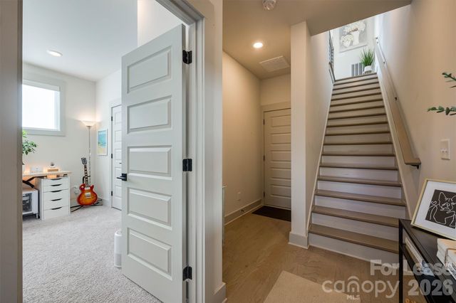 2319 Wesley Village Road, Charlotte, NC 28208