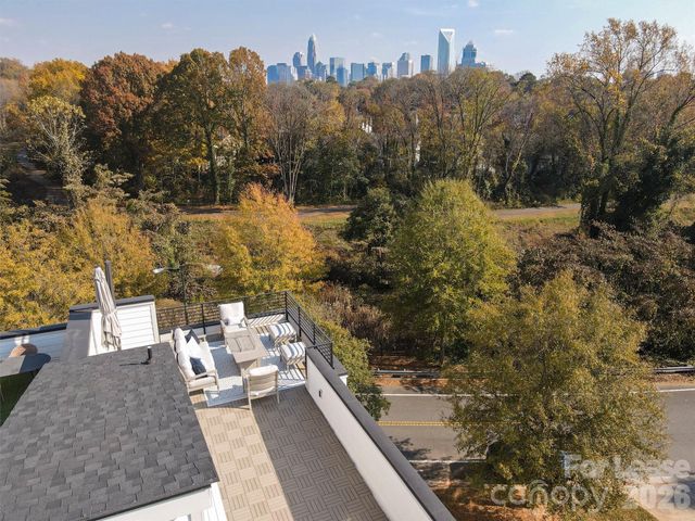 2319 Wesley Village Road, Charlotte, NC 28208