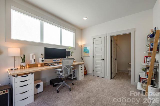 2319 Wesley Village Road, Charlotte, NC 28208