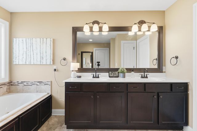 4411 MAXWELL LN, Columbia, MO 65203