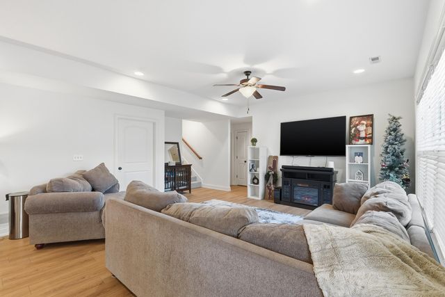 4411 MAXWELL LN, Columbia, MO 65203