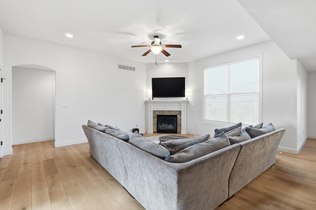 4411 MAXWELL LN, Columbia, MO 65203