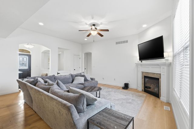 4411 MAXWELL LN, Columbia, MO 65203