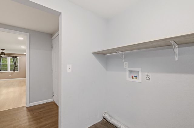 1832 S Bonn, Wichita, KS 67213