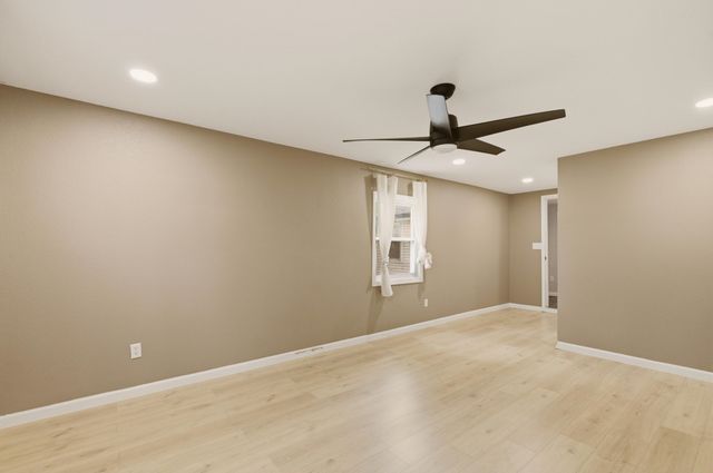 1832 S Bonn, Wichita, KS 67213