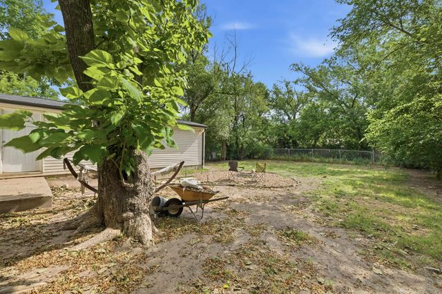 1832 S Bonn, Wichita, KS 67213