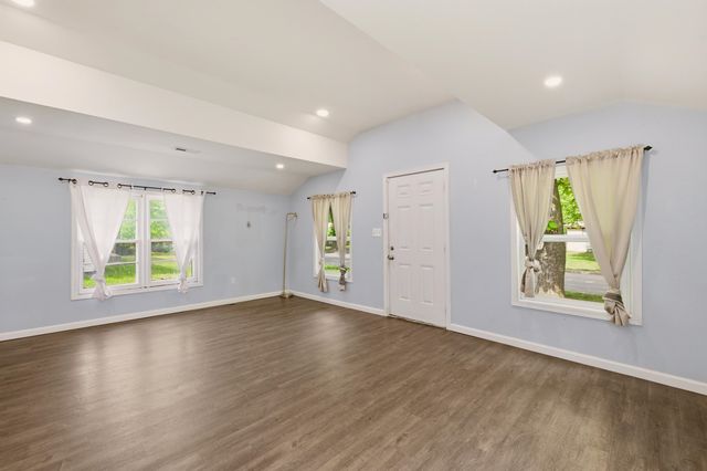 1832 S Bonn, Wichita, KS 67213