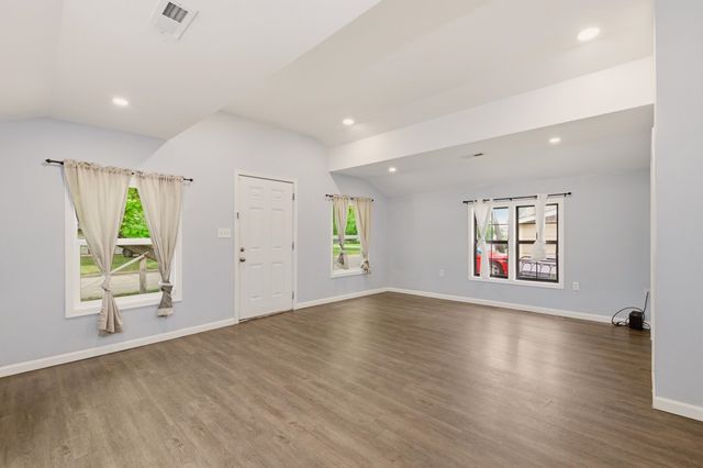1832 S Bonn, Wichita, KS 67213