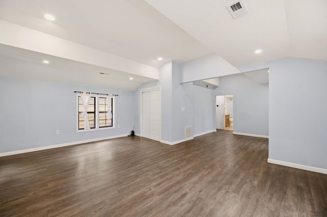 1832 S Bonn, Wichita, KS 67213