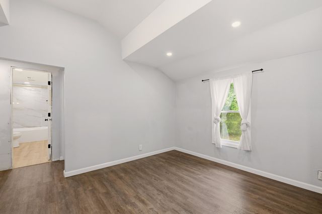 1832 S Bonn, Wichita, KS 67213