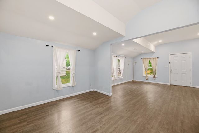 1832 S Bonn, Wichita, KS 67213