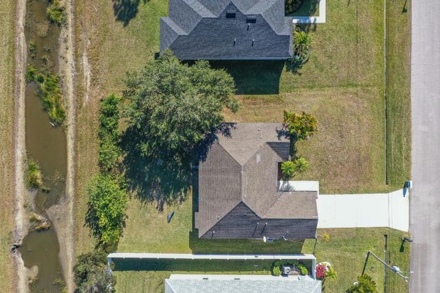 2619 SW Fair Isle Road, Port St. Lucie, Port St Lucie, FL 34987