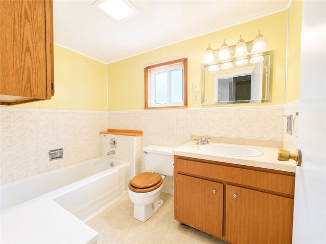 416 Grant St, Centerville, PA 15358