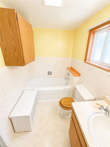 416 Grant St, Centerville, PA 15358