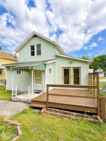 416 Grant St, Centerville, PA 15358