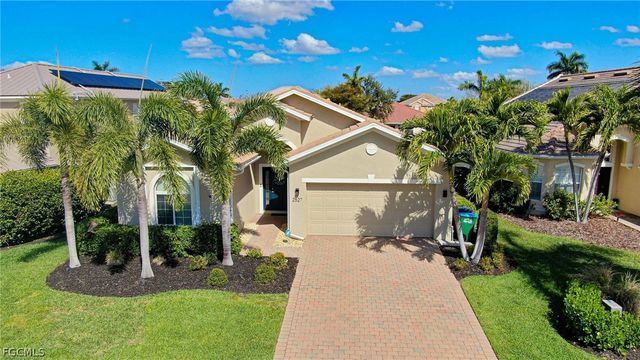 2527 Blackburn CIR, Cape Coral, FL 33991