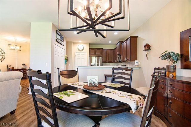 2527 Blackburn CIR, Cape Coral, FL 33991