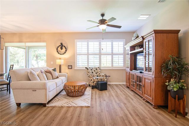 2527 Blackburn CIR, Cape Coral, FL 33991