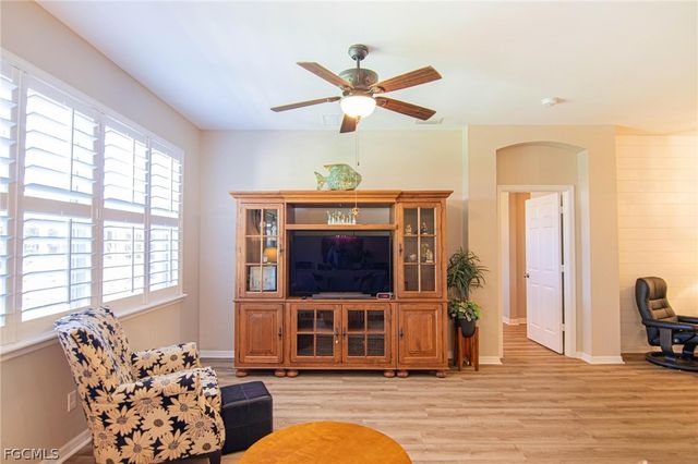 2527 Blackburn CIR, Cape Coral, FL 33991