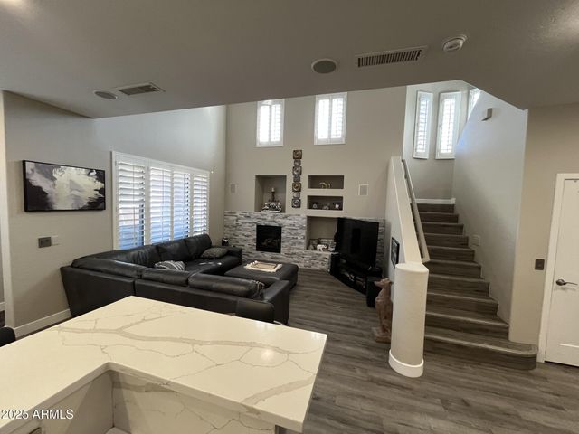 7445 E EAGLE CREST Drive 1064, Mesa, AZ 85207