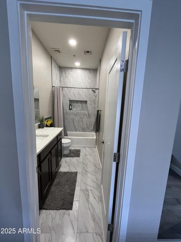 7445 E EAGLE CREST Drive 1064, Mesa, AZ 85207