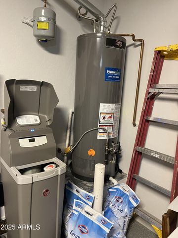 7445 E EAGLE CREST Drive 1064, Mesa, AZ 85207