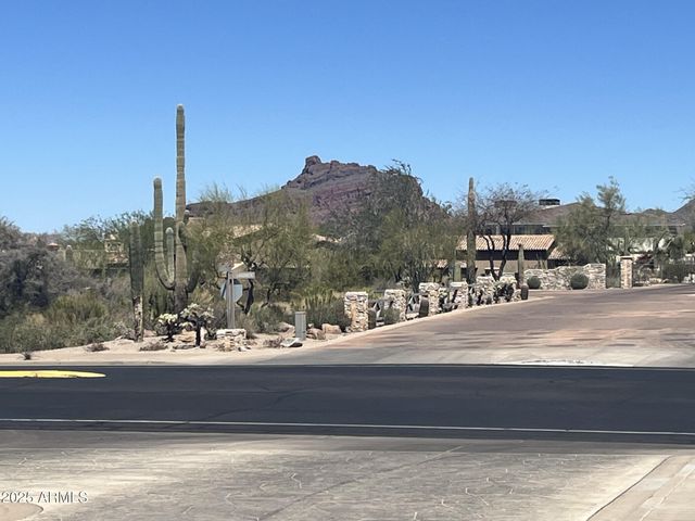 7445 E EAGLE CREST Drive 1064, Mesa, AZ 85207