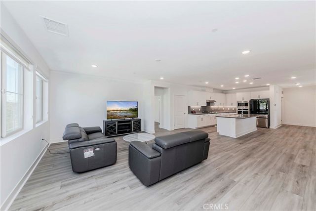 5000 Clementine Lane, Cypress, CA 90630