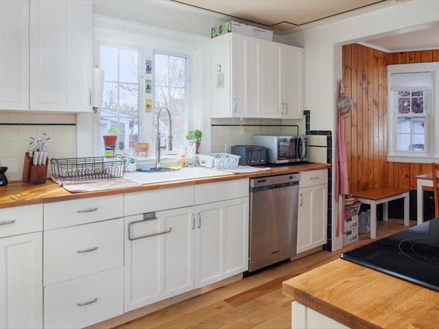 642 Pleasant Valley Parkway, Providence, RI 02908