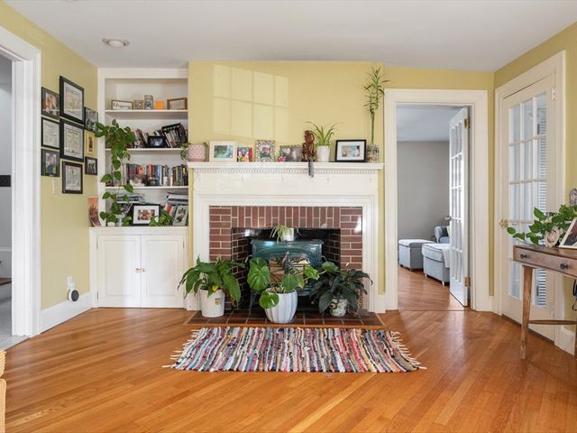 642 Pleasant Valley Parkway, Providence, RI 02908