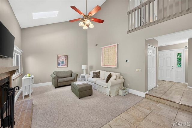 1 Rue De Paix 6, Lake St Louis, MO 63367