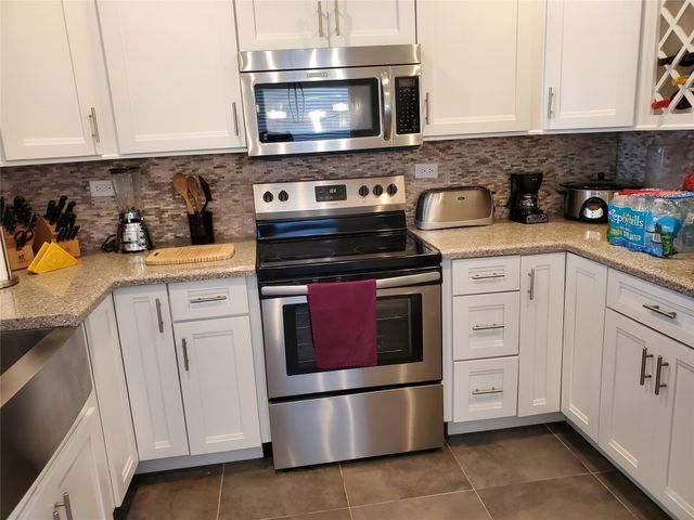 135 PEACE AVENUE, Tavernier, FL 33070