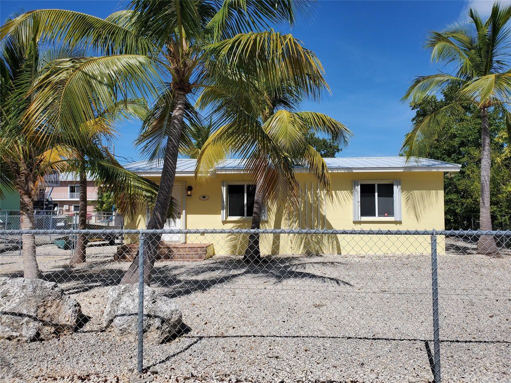 135 PEACE AVENUE, Tavernier, FL 33070