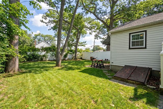46 Kirby Lane, Ronkonkoma, NY 11779