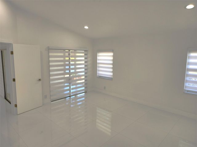 9020 NW 60TH Street, Tamarac, FL 33321