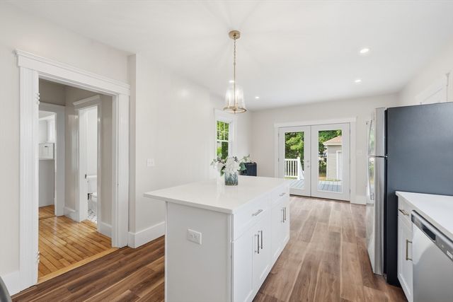 87 Malden St, Worcester, MA 01606