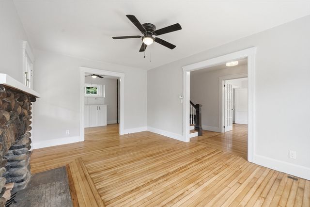 87 Malden St, Worcester, MA 01606