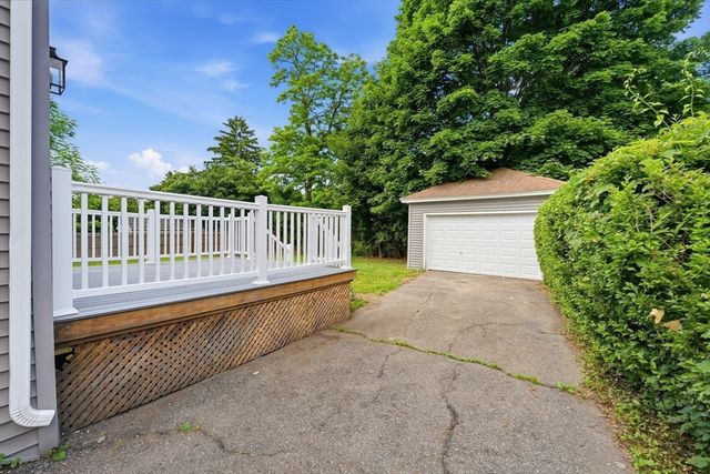 87 Malden St, Worcester, MA 01606