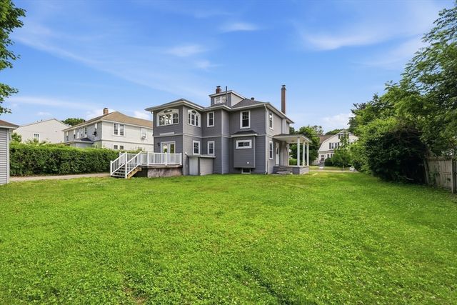 87 Malden St, Worcester, MA 01606