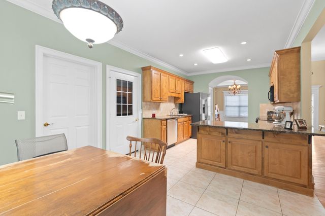7728 Prince Drive, Ooltewah, TN 37363