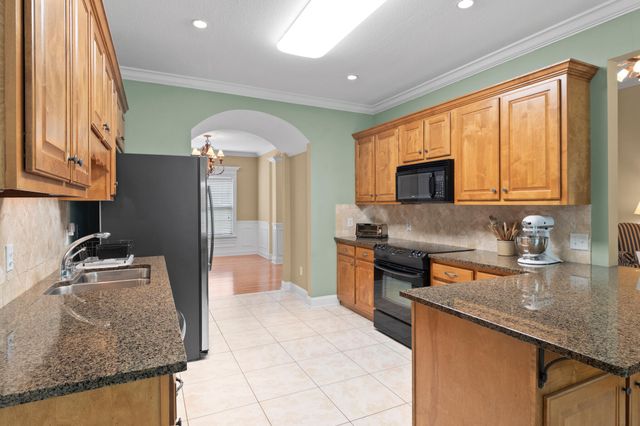 7728 Prince Drive, Ooltewah, TN 37363