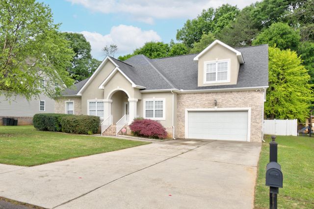 7728 Prince Drive, Ooltewah, TN 37363