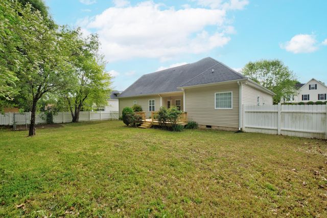 7728 Prince Drive, Ooltewah, TN 37363
