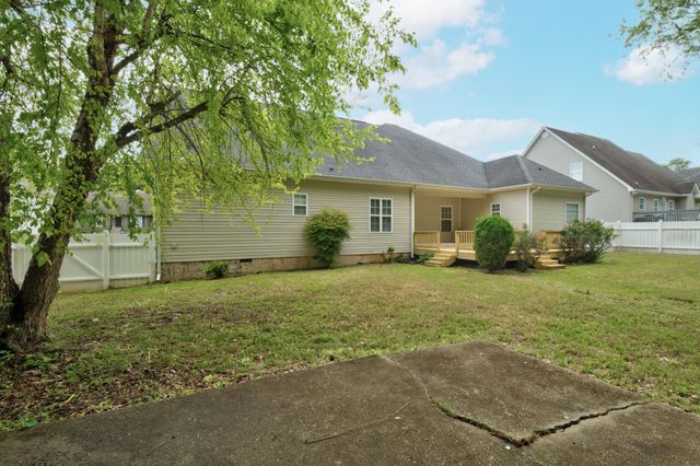 7728 Prince Drive, Ooltewah, TN 37363