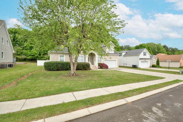 7728 Prince Drive, Ooltewah, TN 37363